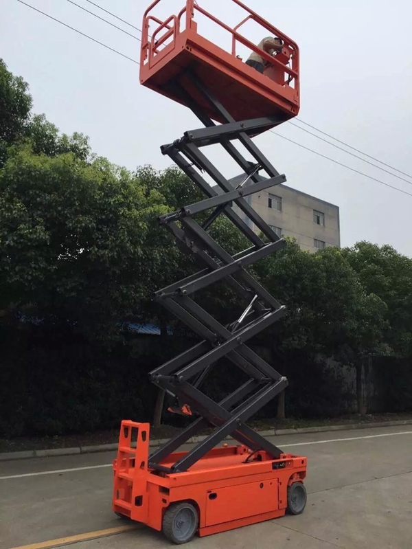 如何減輕小型升降平臺的晃動？